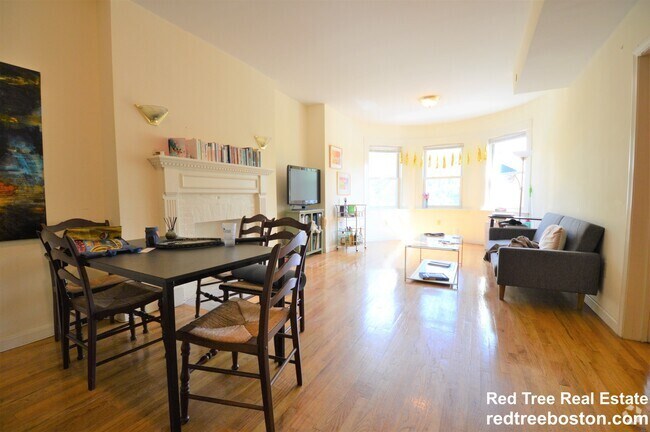 Building Photo - 1406 Beacon St