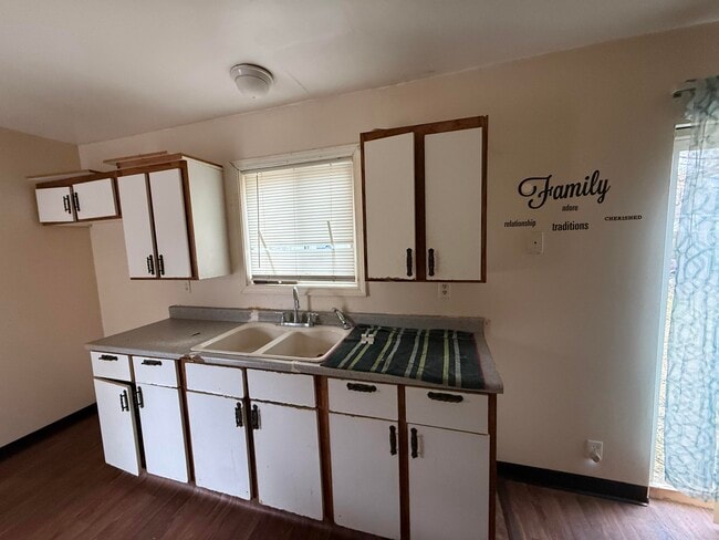 Foto del edificio - 6113 Natchez Dr