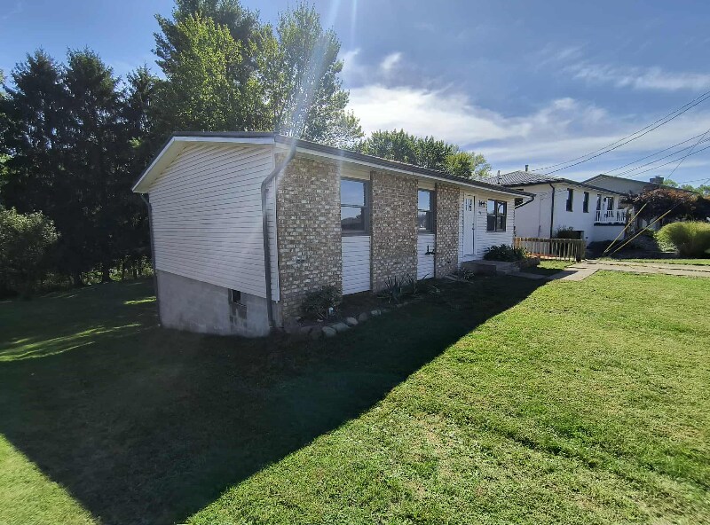 Foto principal - 916 Donegal Dr E