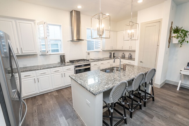 Photo - 2522 El Camino Ln House