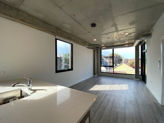 Building Photo - 1120 W Patterson Ave