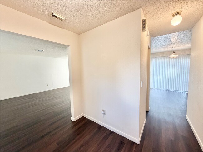 Foto del edificio - 17210 Colony Creek Dr