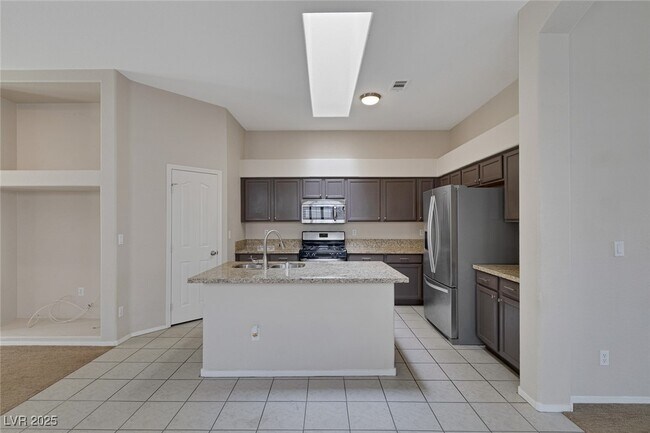 Building Photo - 417 Carlton Kay Pl
