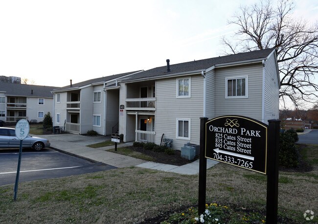Building Photo - Orchard Park Apts.
