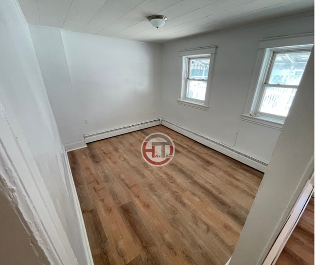 Building Photo - 1410 Edison Ave