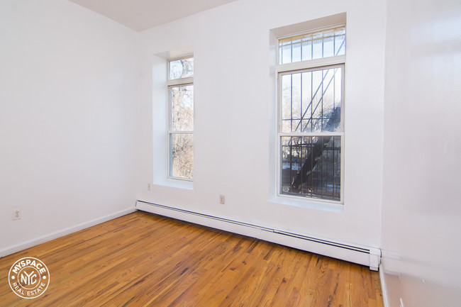 Foto del edificio - 541 Franklin Ave