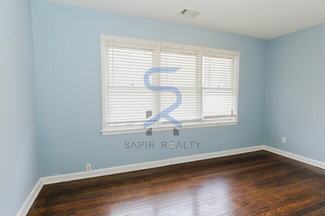 Foto del edificio - Classic Ranch Charm in Southwest Atlanta – 3BR Gem in 30331