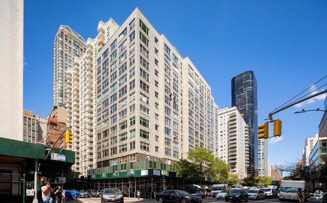 Building Photo - 250 E 65th St