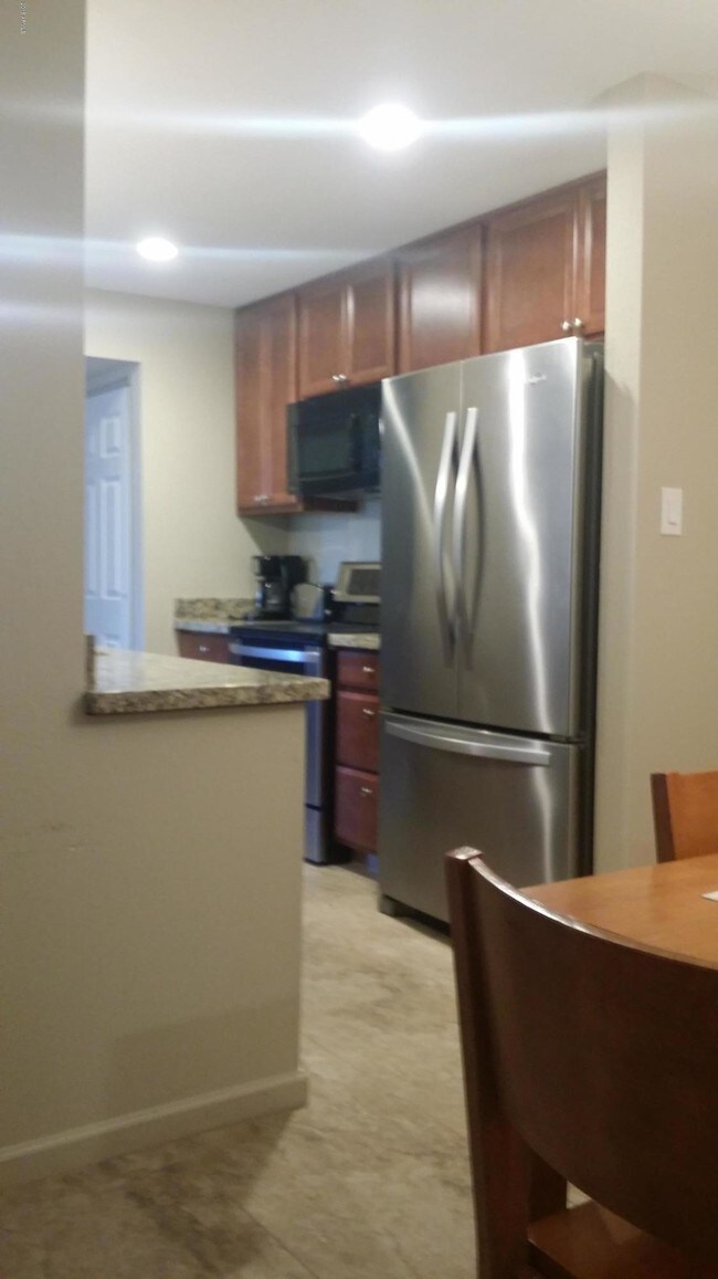 Foto del edificio - 9340 N 92nd St