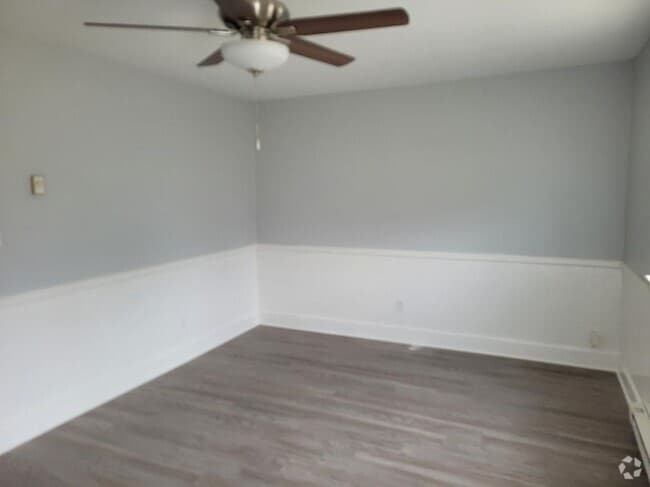 Building Photo - 9016 Gladden Ct