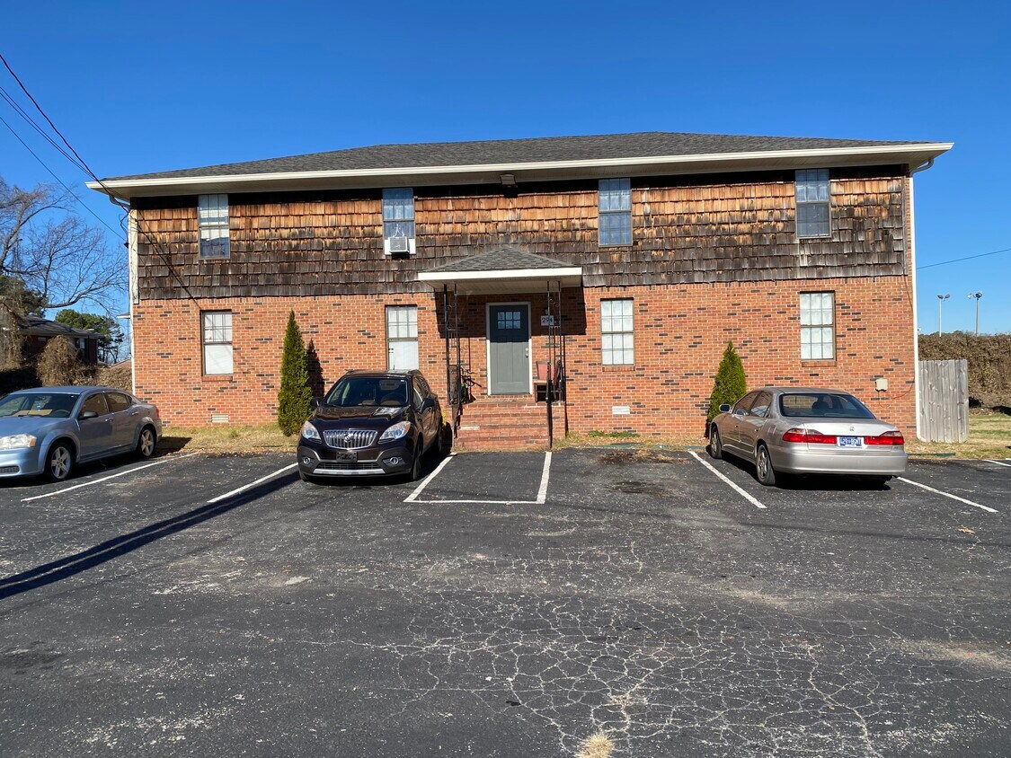 294 Tinker Hill Cv Unit D, Jackson, TN 38305 Apartments in Jackson