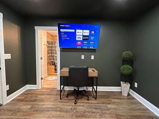 Building Photo - 122 Malone Dr