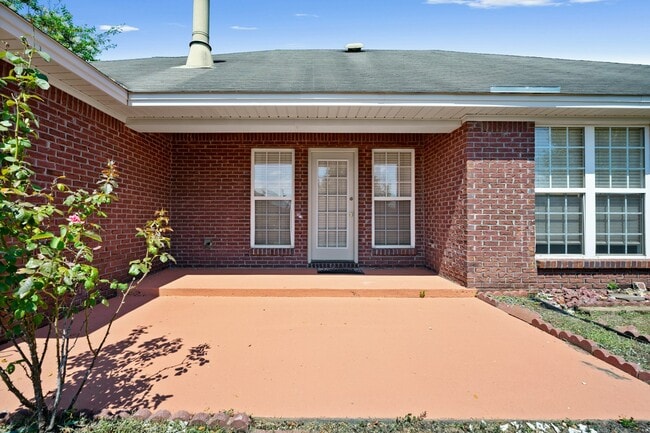 Foto del edificio - 8205 Ryan Ridge Loop