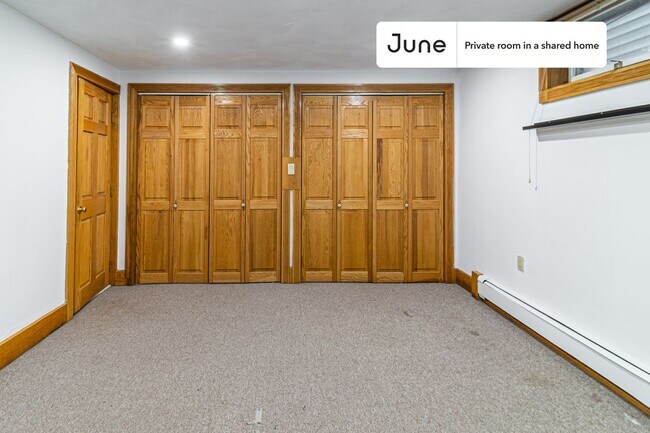 Foto del edificio - Room in Shared 5 bed/2 bath home