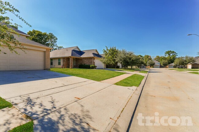 Foto del edificio - 21402 Palma Grove Way