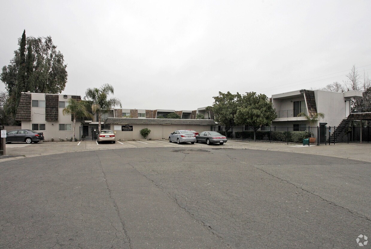 Jersey Way - Jersey Way Apartments