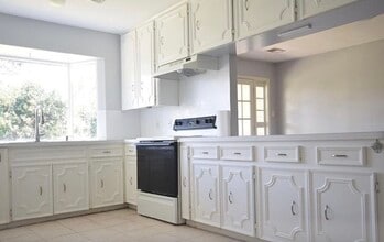 Building Photo - 4410 Kingfisher Dr