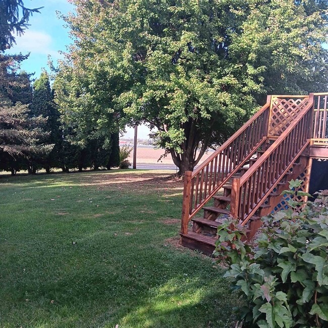 Building Photo - 2649 Stanbrook St