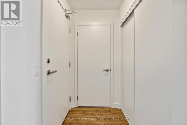 Photo du bâtiment - 51 Clarington Blvd