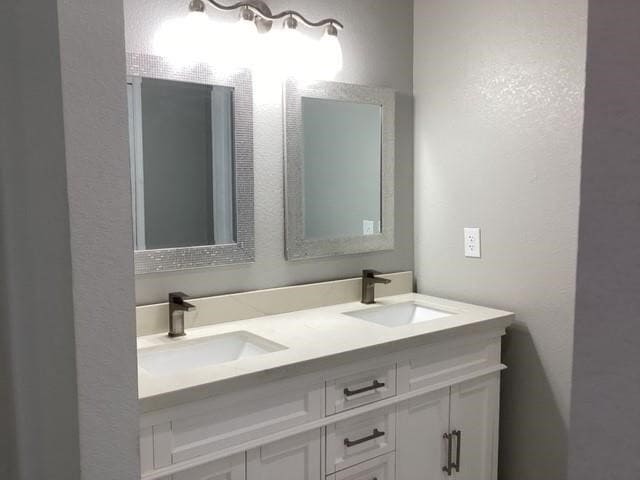 Building Photo - 215 Barracuda St