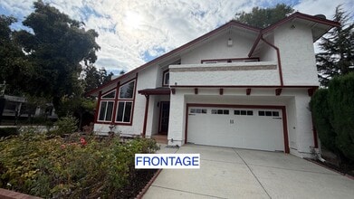 Building Photo - 4802 Rio Vista Ave