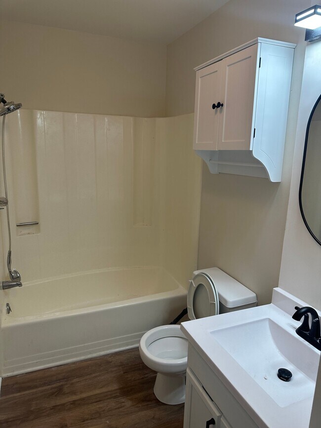 Foto del edificio - 8600 Olde Colony Trail