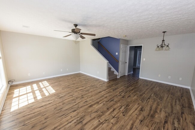 Photo - 2118 Winding Oak Dr House