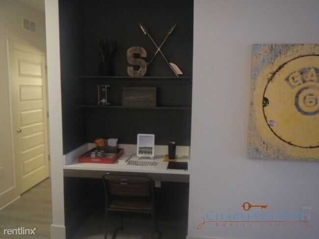 Building Photo - 1 br, 1 bath Apartment - 95th street