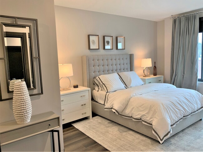 2 BD, 2BA-Master Bedroom - 2000 Pennsylvania Avenue
