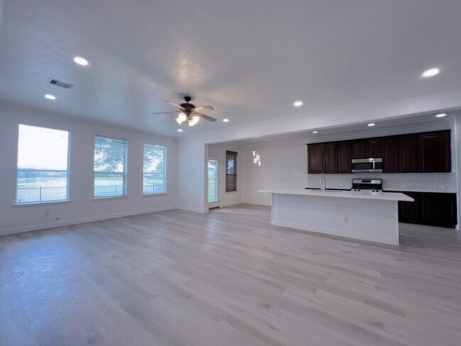 Building Photo - 25811 Chapman Falls Dr