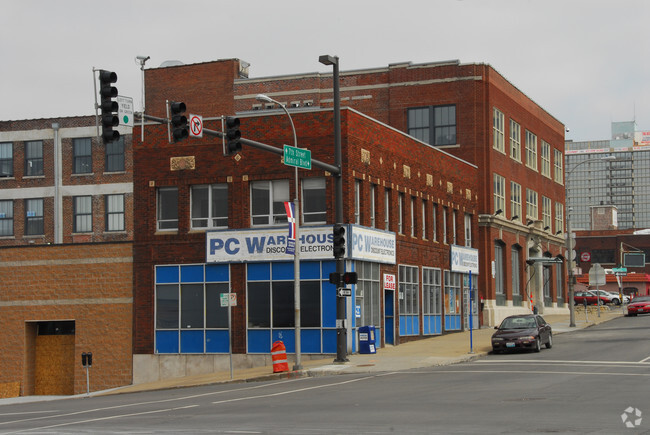 Building Photo - Buick Lofts