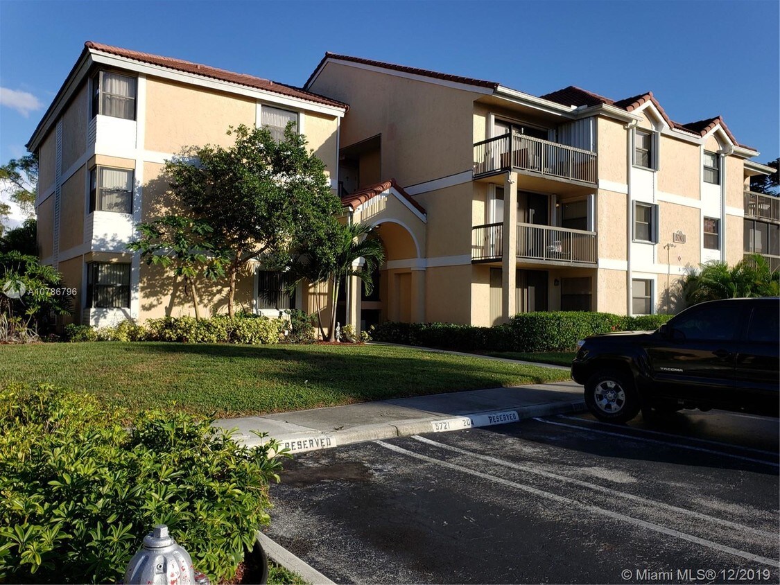 5701 Riverside Dr Unit 103B6, Coral Springs, FL 33067 Condo for Rent