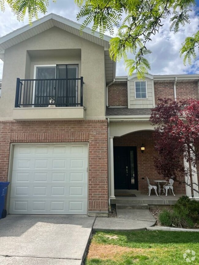 Building Photo - 251 Sunshine Dr