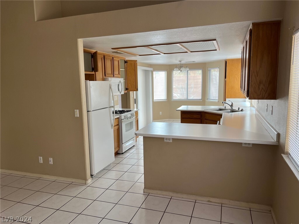 Building Photo - 5625 San Ardo Pl