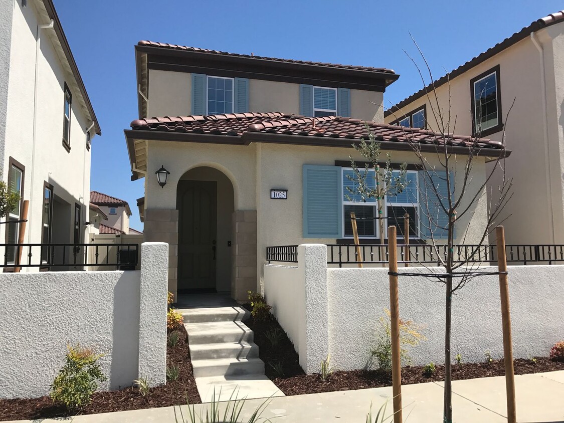 1025 Chapelhill Ln, Roseville, CA 95747 House Rental in Roseville, CA