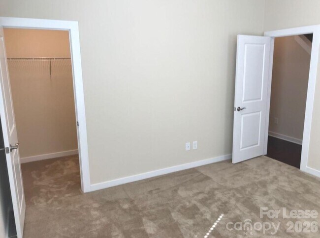 Foto del edificio - 1923 Winpole Ln