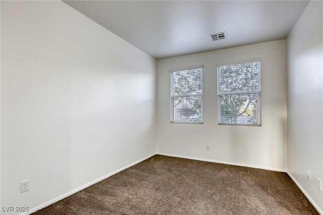 Building Photo - 5737 Fleming St