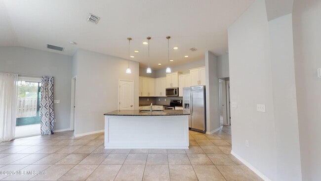Building Photo - 14 Bluestone River Way