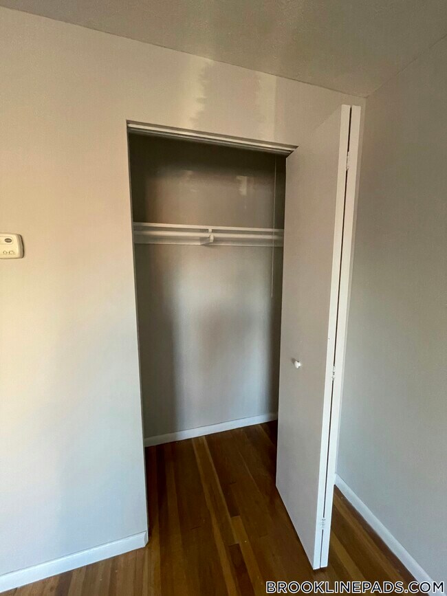 Building Photo - 222 Babcock St