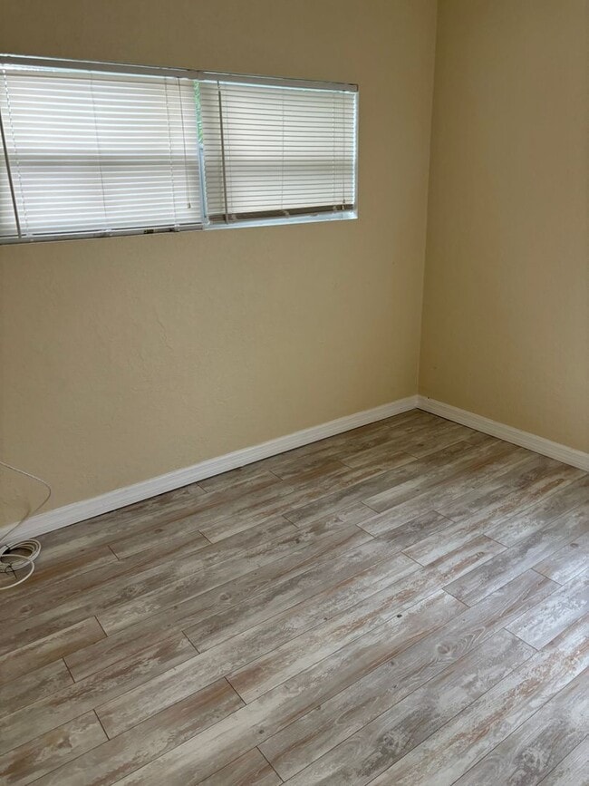 Foto del edificio - Beautifully Appointed 3/2 w Garage For Ren...