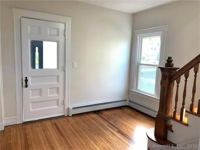 Building Photo - 19 Madison St