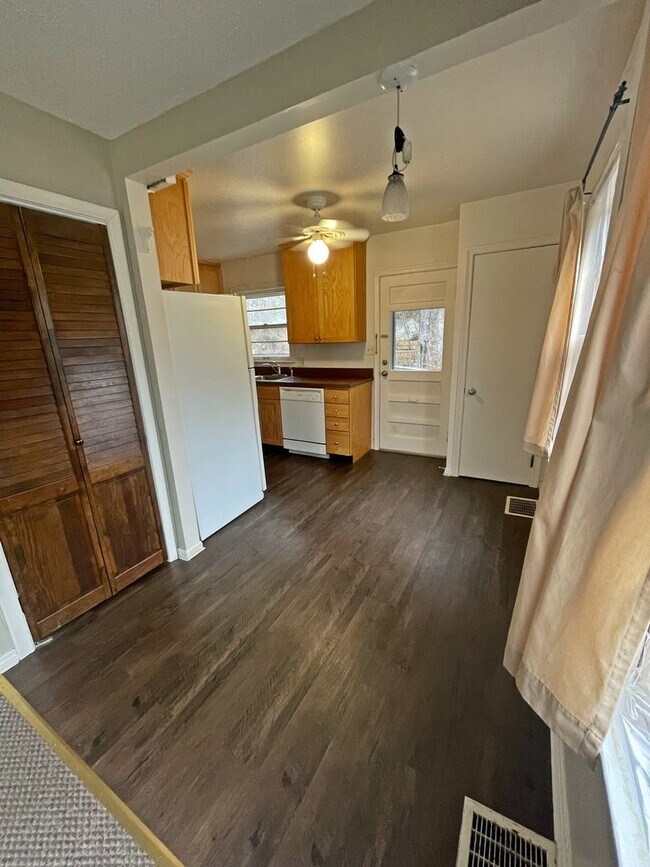 Foto del edificio - Three Bedroom Two Bath in North East Ann A...