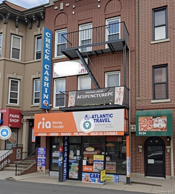 Foto del edificio - 81-36 Baxter Ave