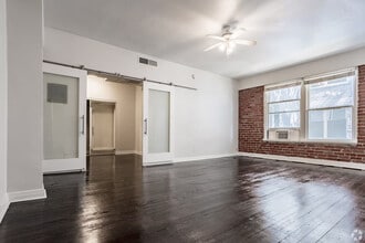 Interior Photo - 6500 Yucca Street