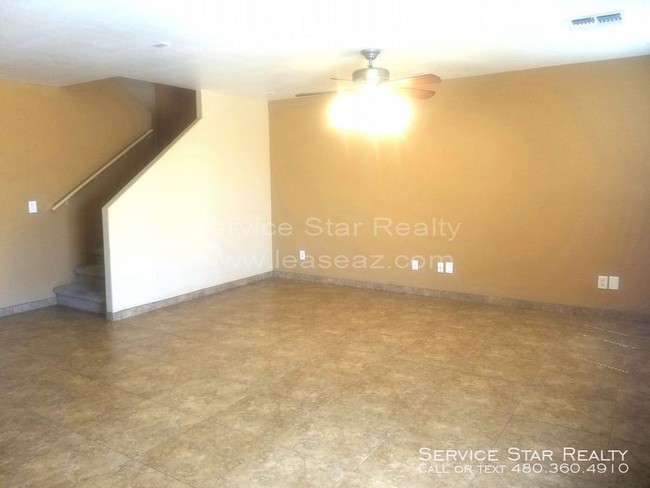 Building Photo - Giant 5 Bedroom Home PLUS Loft in Ghost Ranch