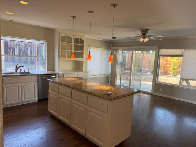 Foto del edificio - 6495 Sproul Ct