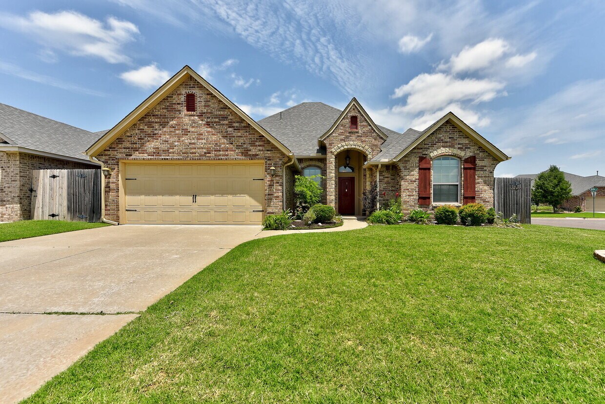 Photo - 301 SW 170th St (Oklahoma City, OK)