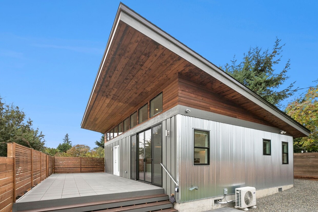 Exterior - 9817 20th Ave SW