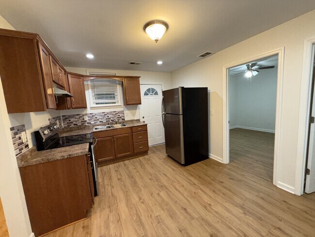 Foto del edificio - 212 Romney St