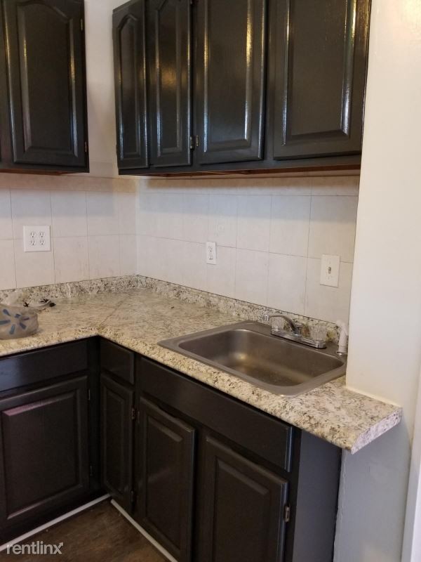 Primary Photo - 3 br, 1 bath House - 256 S 13th St